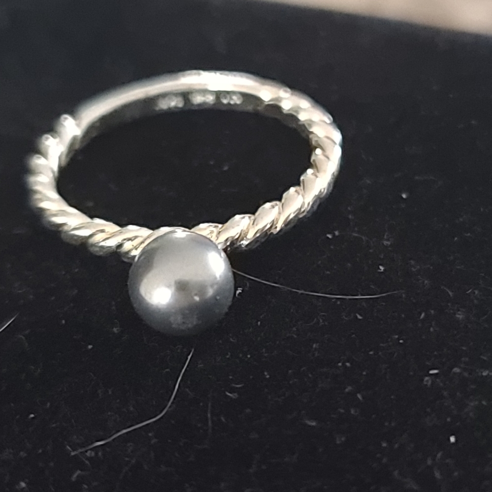Pearl Ring - Picture 5 of 7